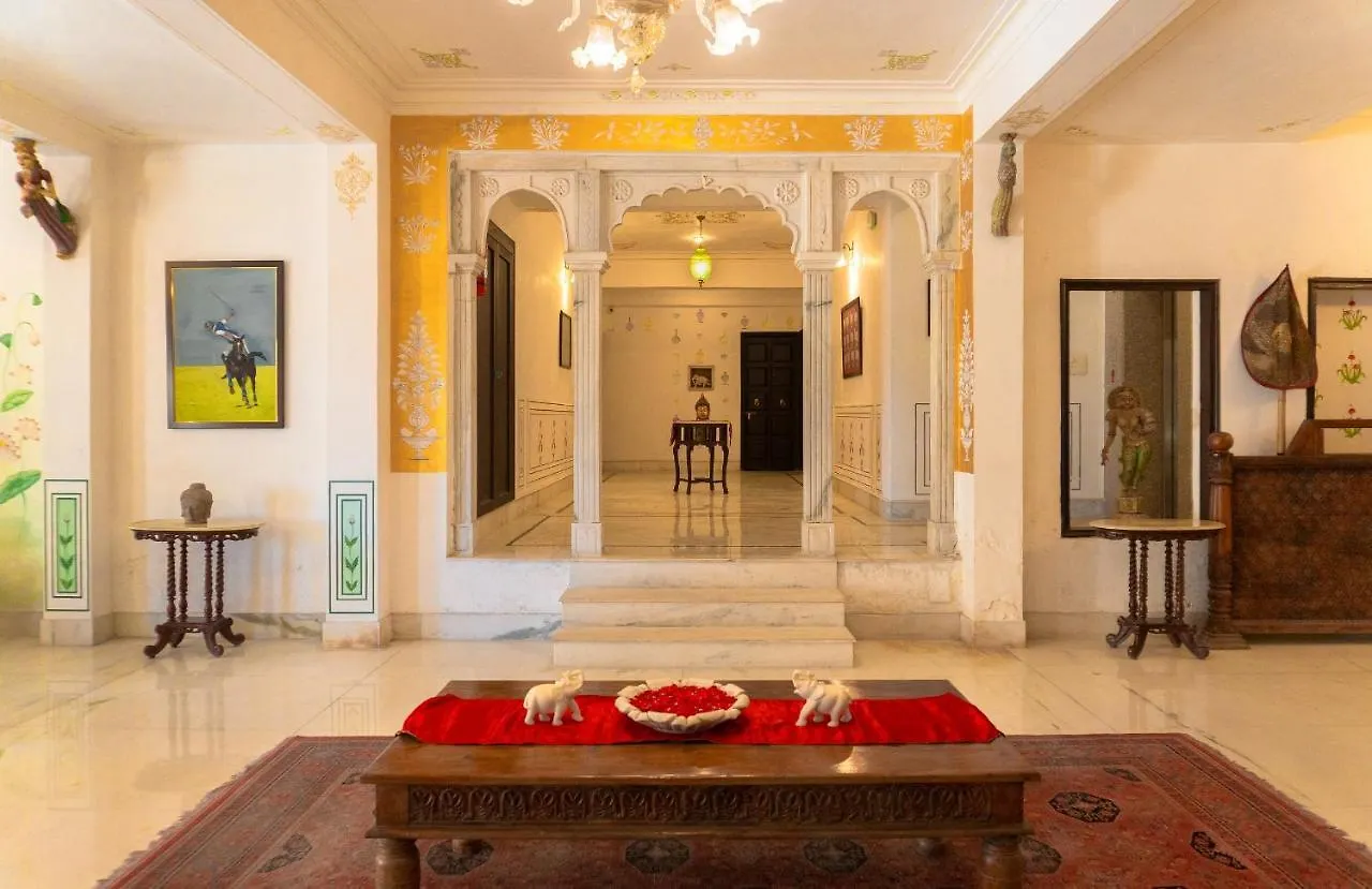 Amar Kothi Hotel Udaipur 3*,
