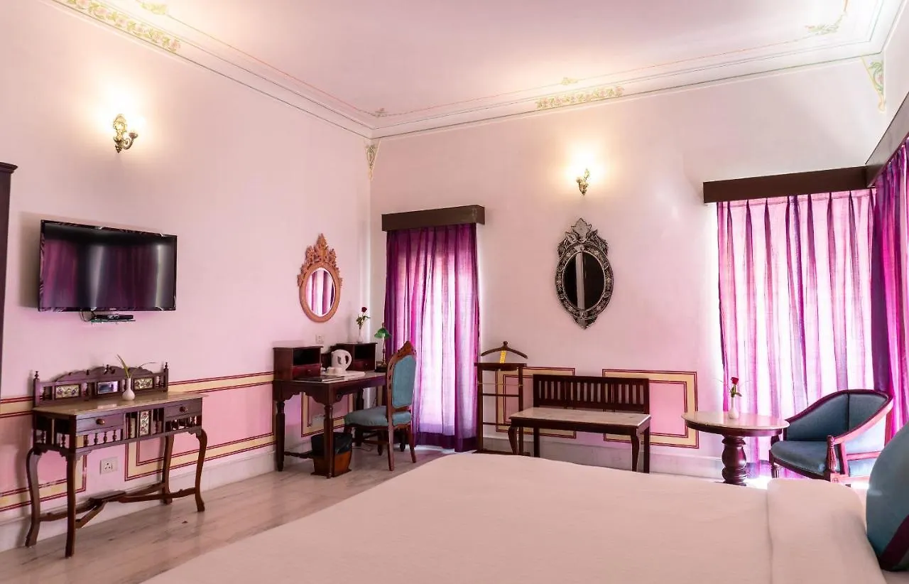 ***  Hotel Amar Kothi Udaipur India