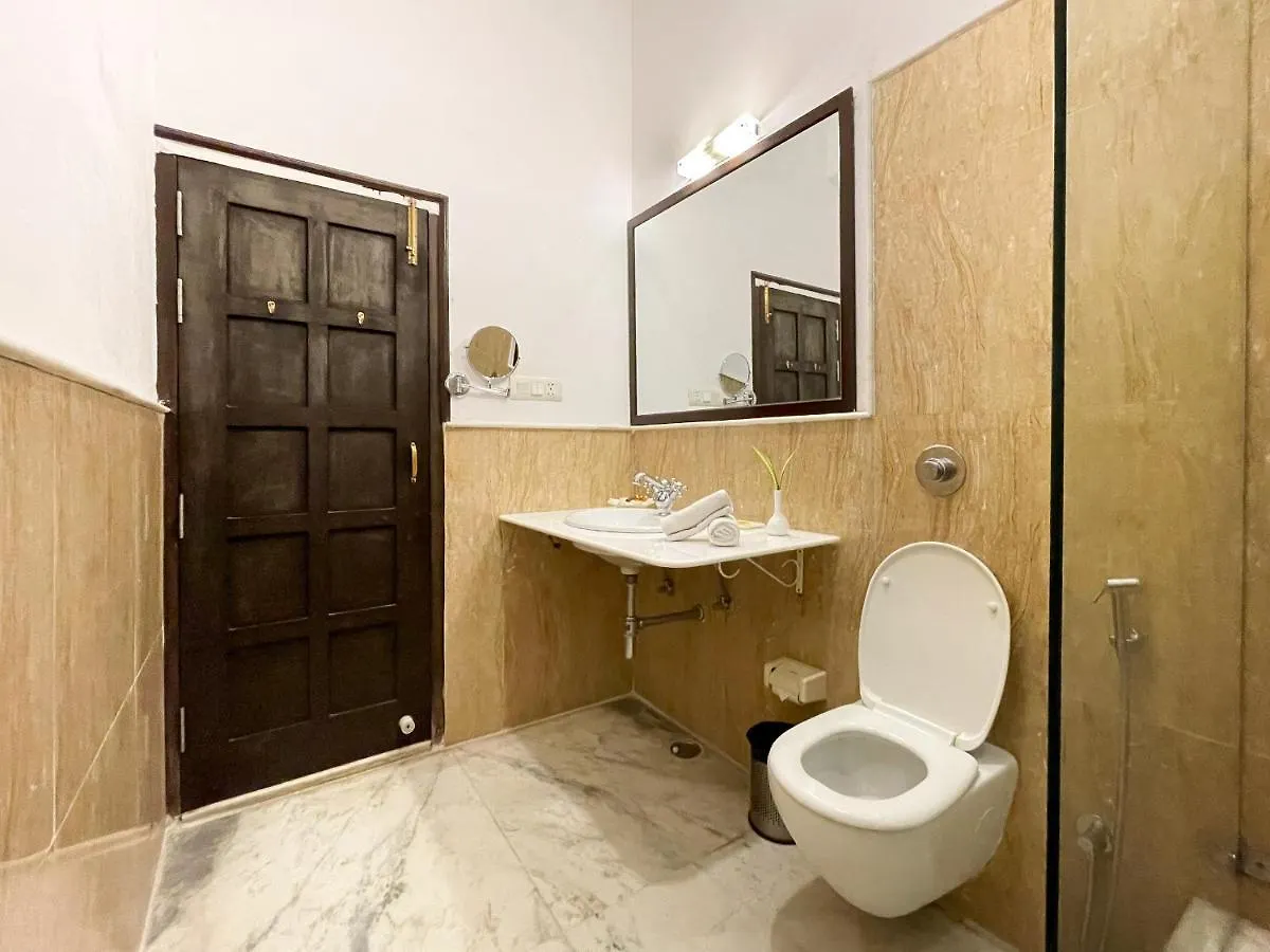***  Hotel Amar Kothi Udaipur India