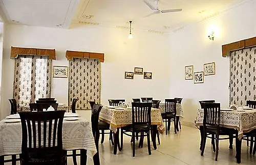 Hotel Amar Kothi Udaipur 3*,